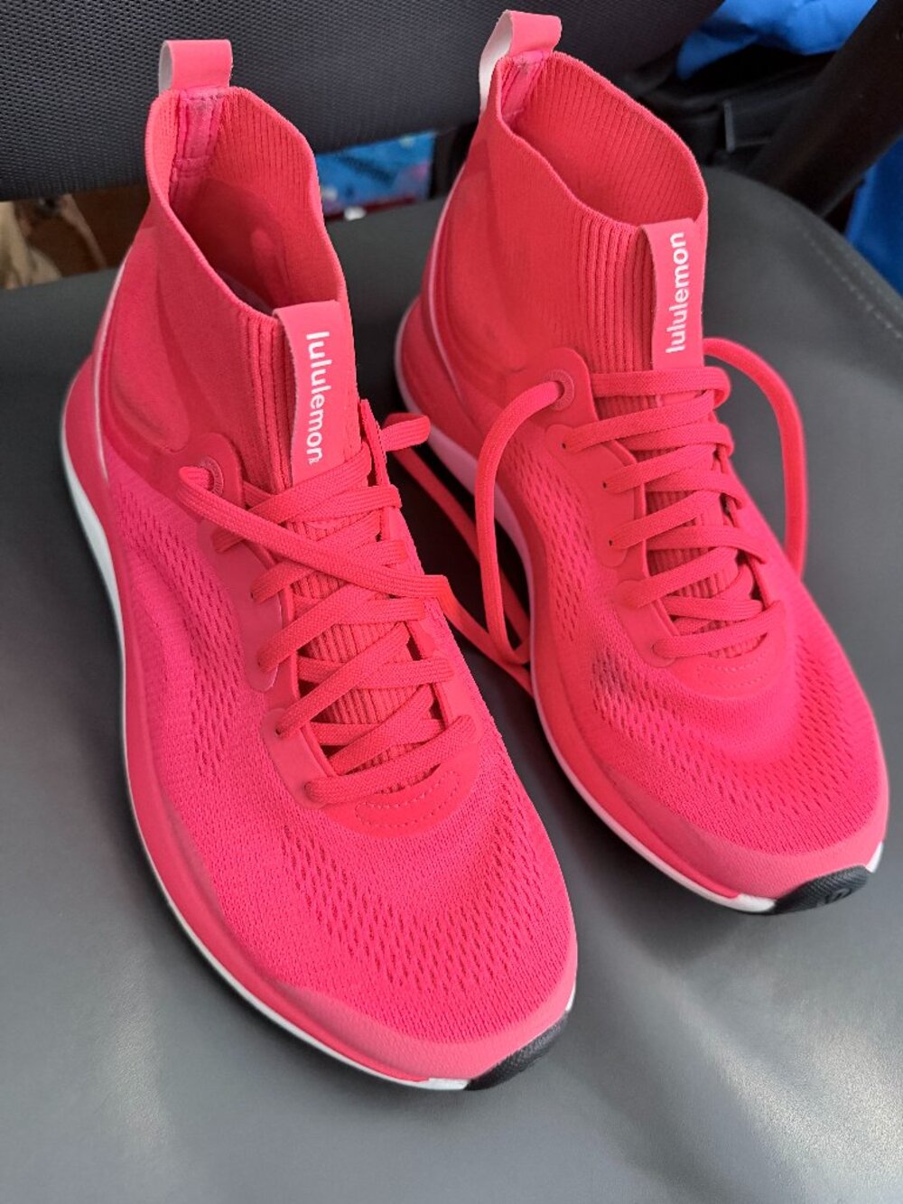 lululemon Women's Chargefeel Mid Workout Shoe, size 8.5